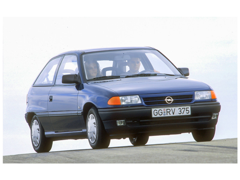 El superventas de Opel, el Astra F, cumple 30 años desde su estreno mundial