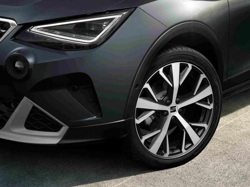 Nuevo SEAT Arona: renovado con un aspecto exterior más robusto y un diseño interior completamente nuevo