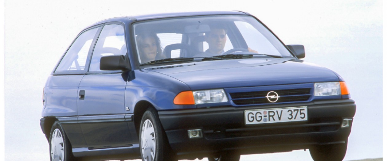 El superventas de Opel, el Astra F, cumple 30 años desde su estreno mundial