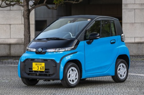 Toyota lanza para todo Japón el ultracompacto C-pod 100% eléctrico
