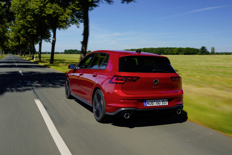 La seguridad es lo primero: Volkswagen continúa mejorando el Golf 