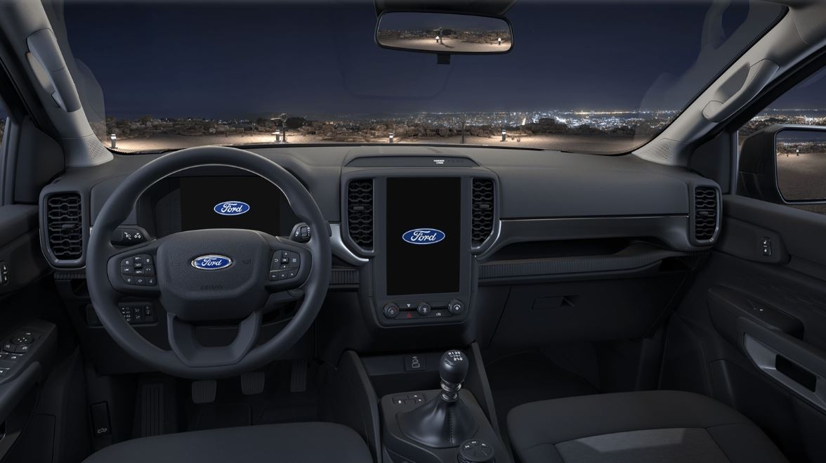 Imagen del interior del Ford Ranger XL doble cabina