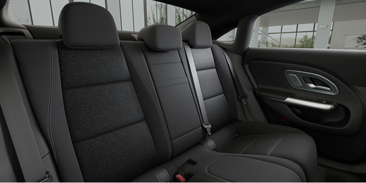 Parte trasera del vehículo Mercedes 250+ EQ